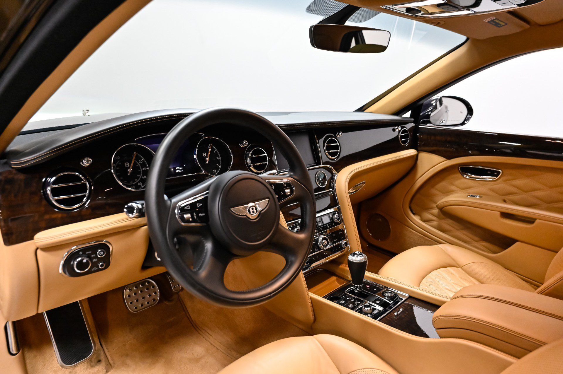Used 2017 Bentley Mulsanne RWD image 8