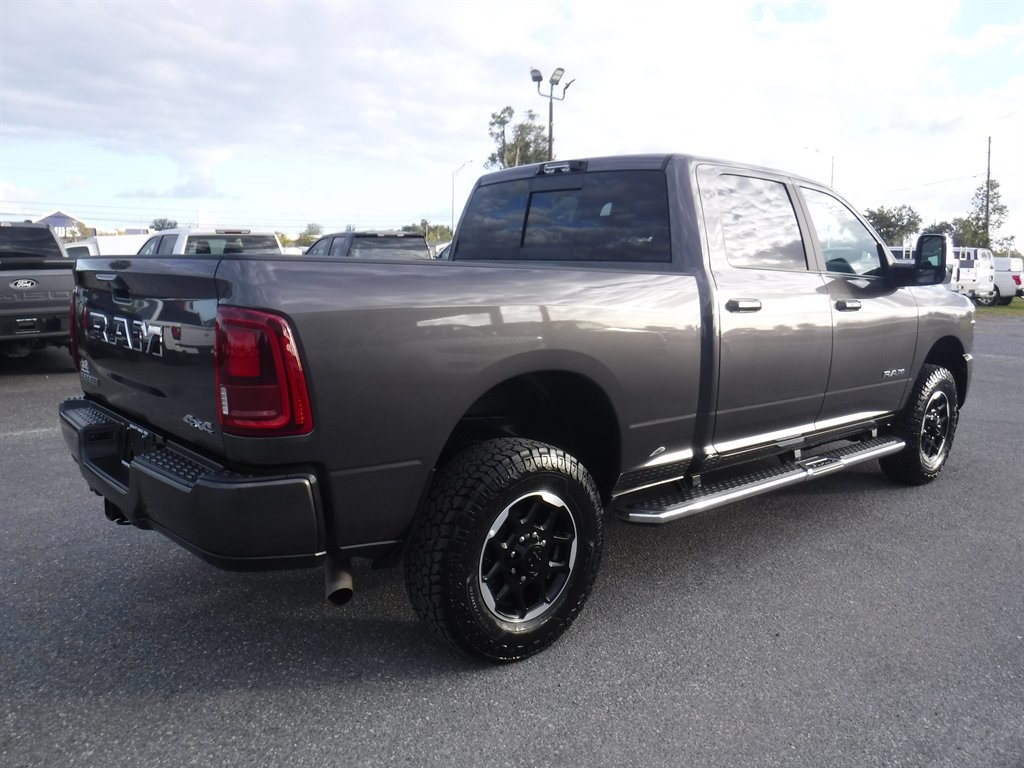 Used 2026 RAM 2500 Laramie AWD/4WD image 2