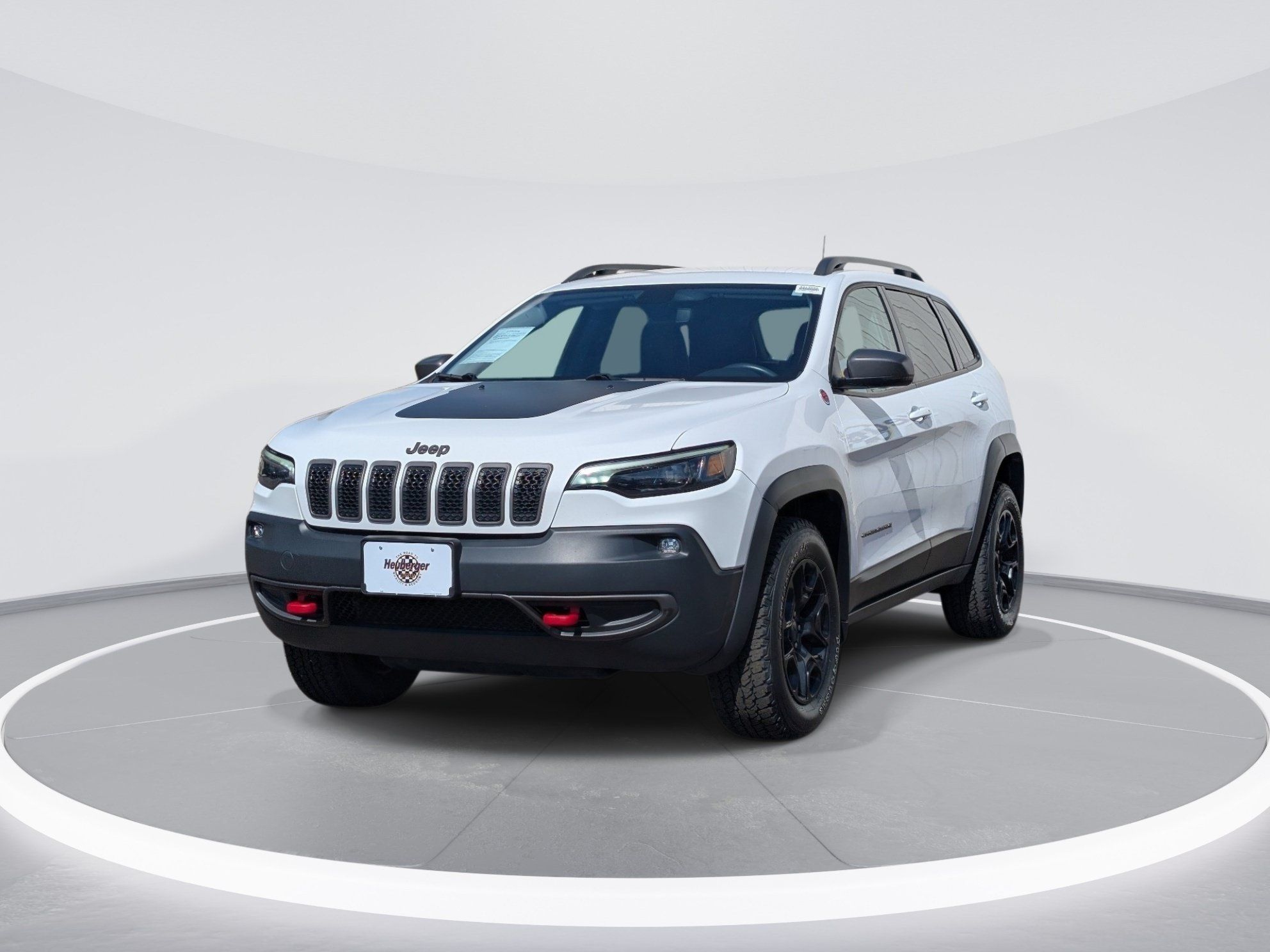 Used 2019 Jeep Cherokee Trailhawk w/ Cold Weather Group AWD/4WD image 3
