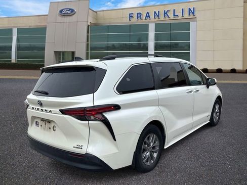 Used 2021 Toyota Sienna XLE w/ XLE Plus Package AWD/4WD image 7