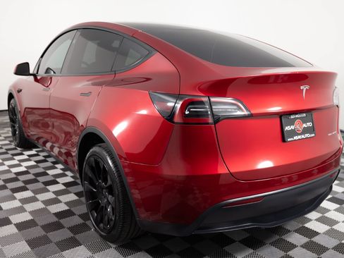 Used 2024 Tesla Model Y Long Range AWD/4WD image 5