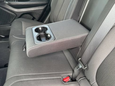 Used 2023 Jeep Grand Cherokee Laredo AWD/4WD image 34
