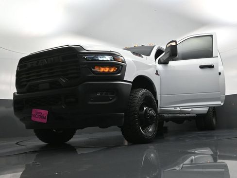 Used 2025 RAM 3500 Tradesman AWD/4WD image 28