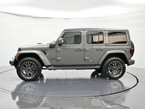 Used 2023 Jeep Wrangler Unlimited Sahara image 8