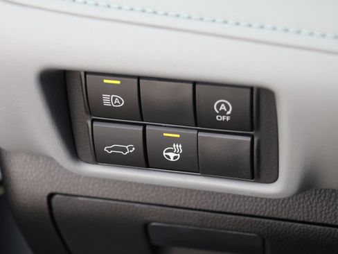 Used 2025 Toyota Highlander Limited image 15