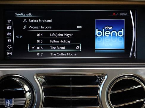 Used 2019 Rolls-Royce Wraith Coupe image 30