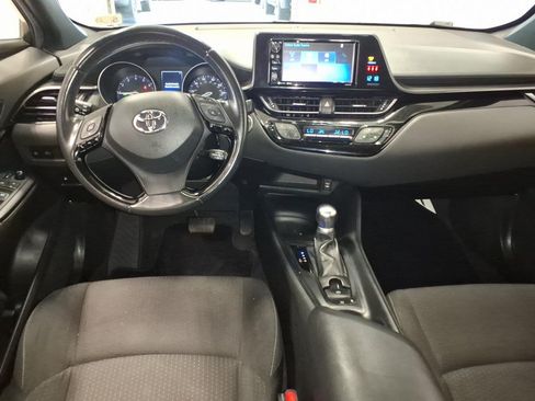Used 2018 Toyota C-HR XLE Premium FWD image 13