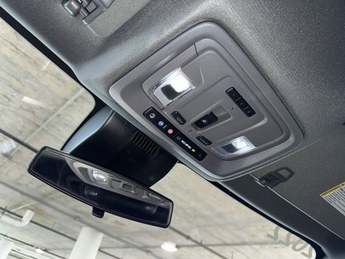 Used 2022 Chevrolet Silverado 1500 LT Trail Boss w/ LT Trail Boss Premium Package image 31