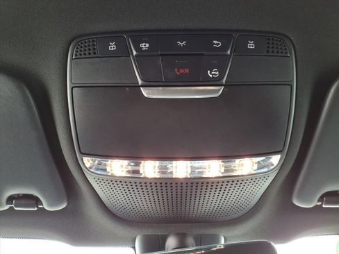 Used 2021 Mercedes-Benz GLC 300 4MATIC image 25
