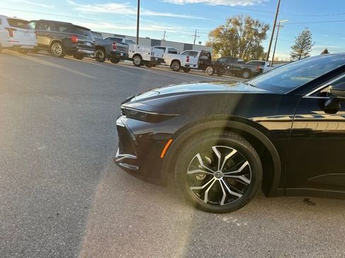 Used 2024 Toyota Crown XLE image 5