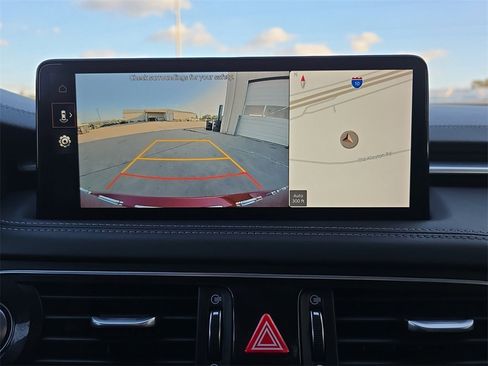 Used 2023 Genesis G70 2.0T image 22