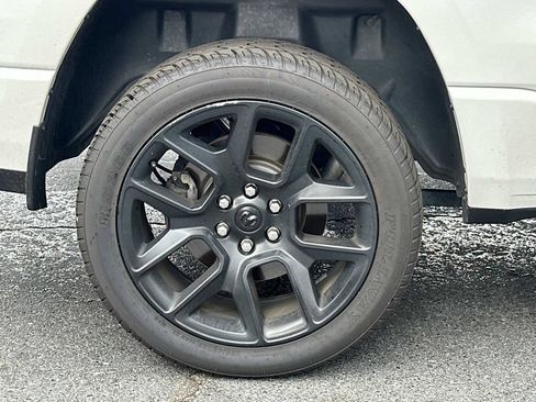 Used 2023 RAM 1500 Laramie RWD image 9