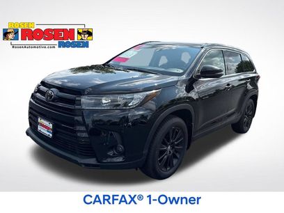 Used 2019 Toyota Highlander SE