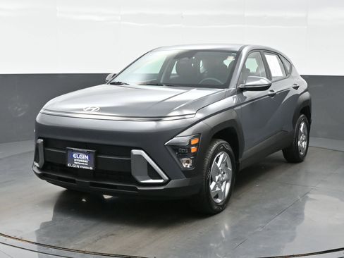 Used 2025 Hyundai Kona SE AWD/4WD image 1