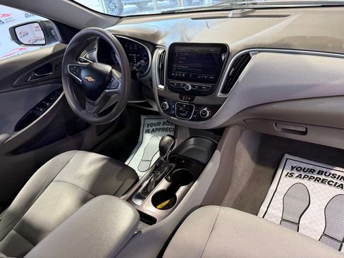 Used 2021 Chevrolet Malibu LS FWD image 47