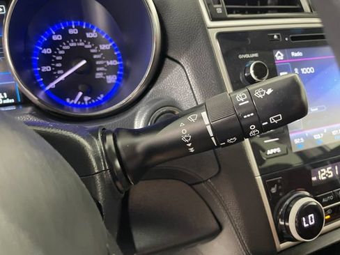 Used 2019 Subaru Outback 3.6R Touring w/ Popular Package #3A AWD/4WD image 12