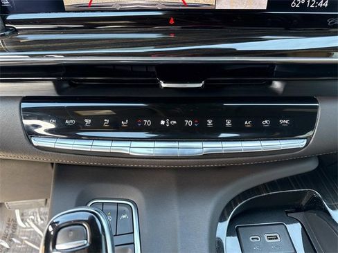 Used 2021 Cadillac Escalade Premium Luxury w/ Driver Assist Tech Package image 26