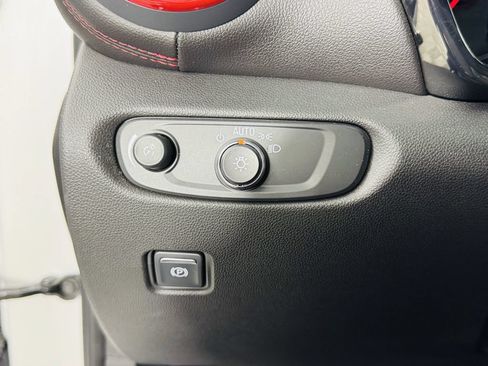 Used 2022 Chevrolet Blazer RS w/ Enhanced Convenience Package FWD image 12