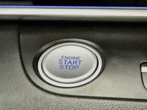 Used 2024 Hyundai Elantra SEL w/ Convenience Package FWD image 21