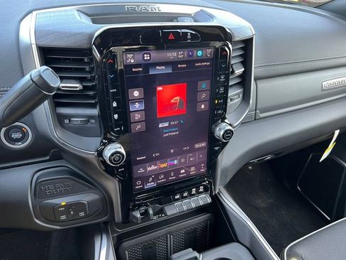 Used 2025 RAM 2500 Laramie image 29