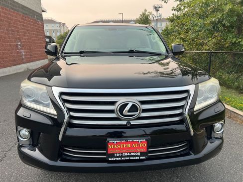 Used 2013 Lexus LX 570 4WD w/ Luxury Pkg image 2