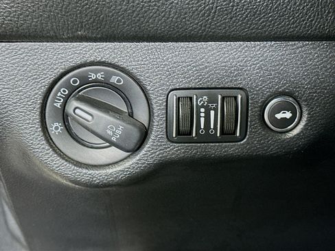 Used 2016 Dodge Challenger R/T Plus RWD image 17