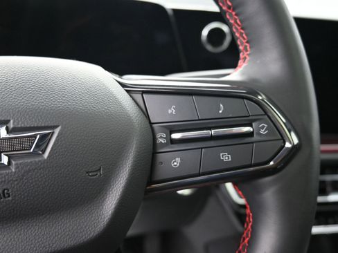 Used 2024 Chevrolet Traverse RS FWD image 13