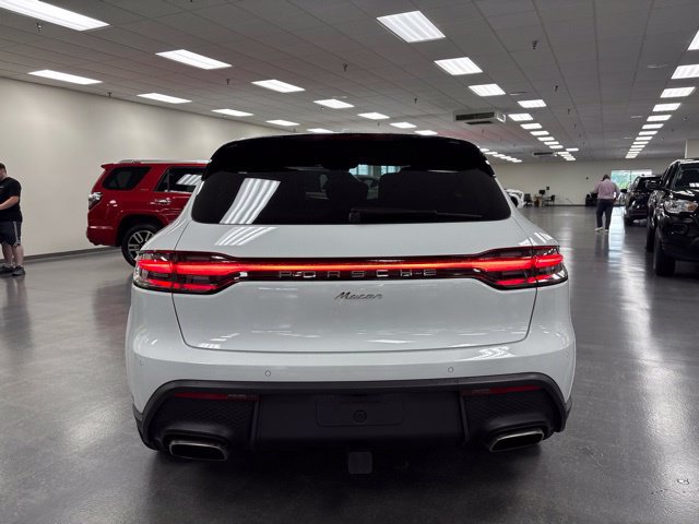Used 2024 Porsche Macan AWD/4WD image 6