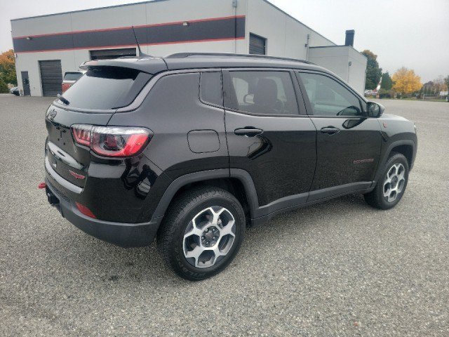 Used 2022 Jeep Compass Trailhawk w/ Trailhawk Convenience Group AWD/4WD image 8