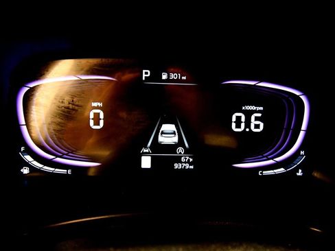 Certified 2025 Kia Soul LX FWD image 21