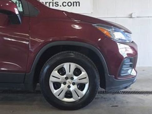 Used 2017 Chevrolet Trax LS image 28