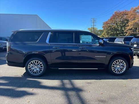 New 2026 Chevrolet Suburban Premier w/ Sun And Tow Package image 4