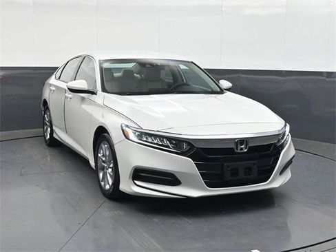 Used 2020 Honda Accord LX image 2