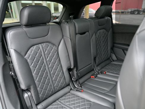 Used 2020 Audi SQ7 Prestige w/ Prestige Package image 51