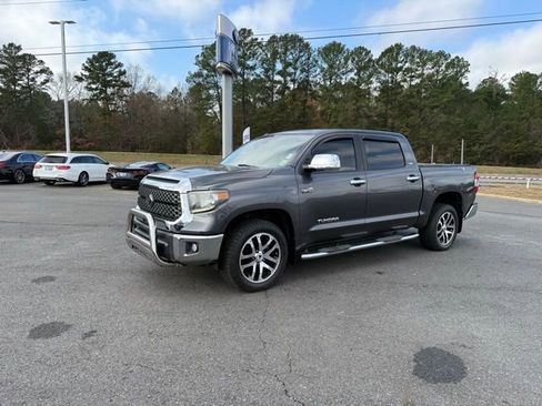 Used 2018 Toyota Tundra SR5 w/ SR5 Upgrade Package image 3