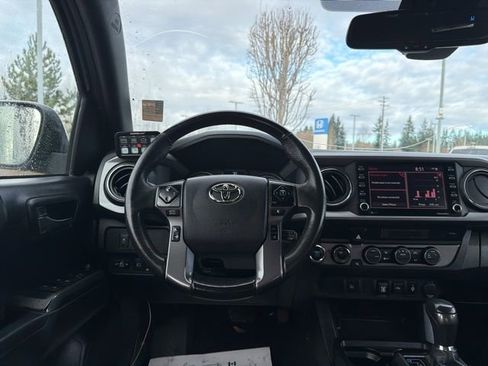 Used 2021 Toyota Tacoma TRD Off-Road AWD/4WD image 16