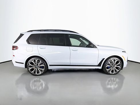 Certified 2025 BMW X7 M60i AWD/4WD image 8