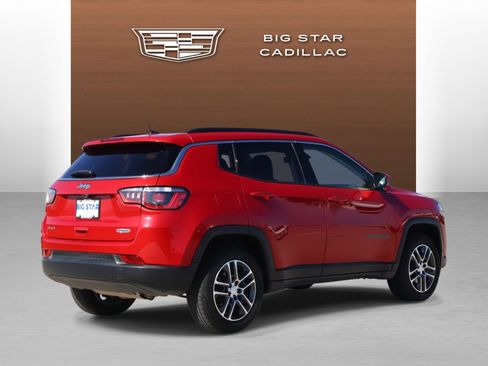 Used 2017 Jeep Compass Latitude w/ Popular Equipment Group image 5