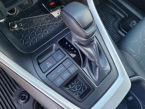 Certified 2025 Toyota RAV4 XLE image 17