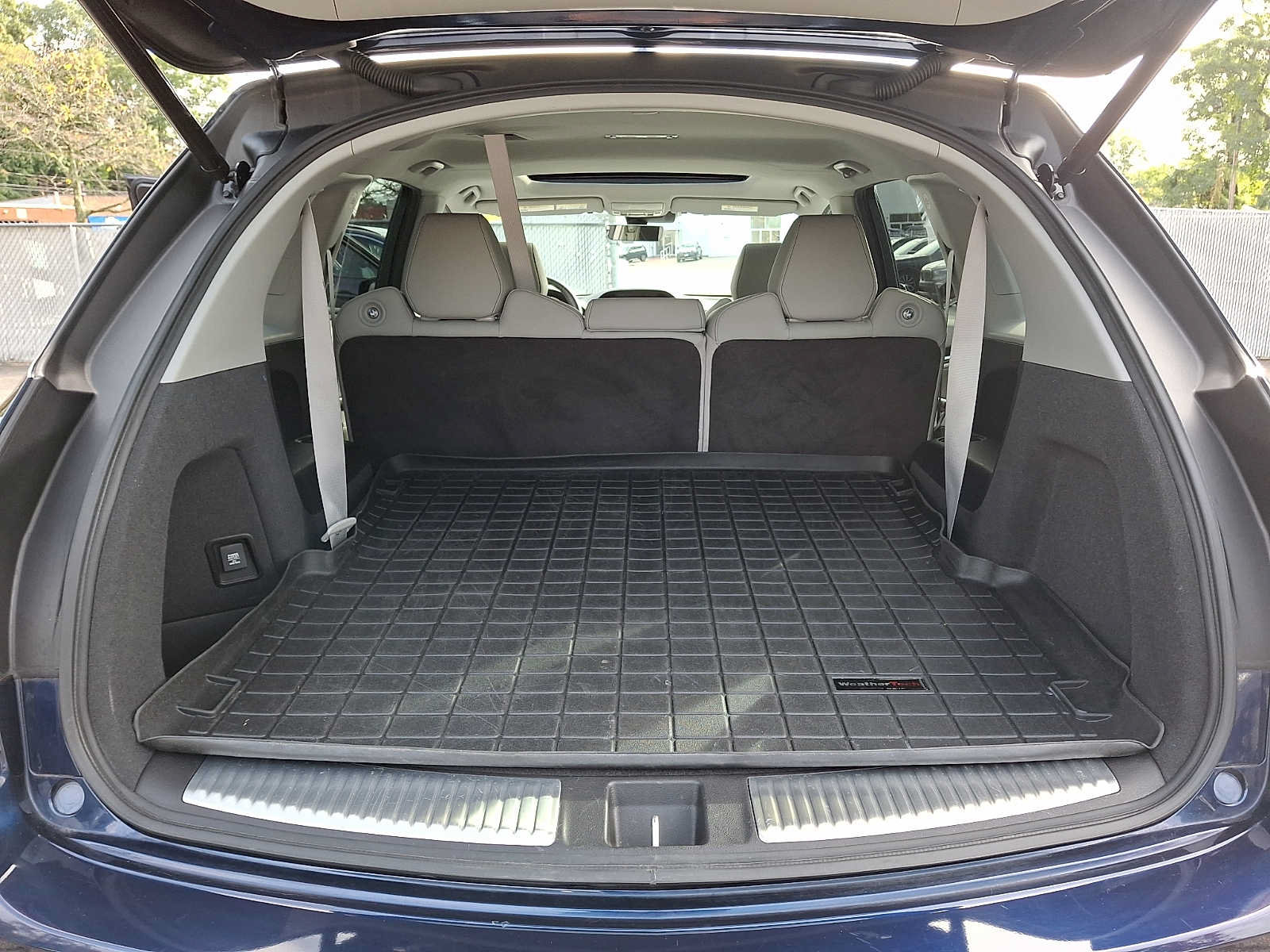 Used 2020 Acura MDX w/ Technology Package AWD/4WD image 26