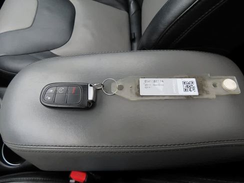 Used 2014 Jeep Cherokee Limited w/ Technology Group image 30