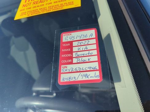 Certified 2022 Kia Sorento LX image 5