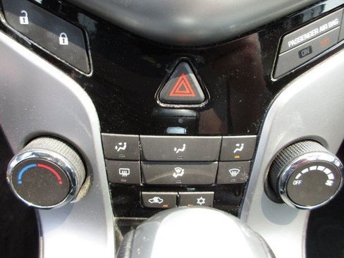 Used 2014 Chevrolet Cruze LT FWD image 24