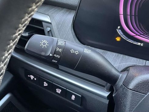 Used 2023 Kia Telluride EX image 13