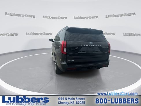 Used 2025 Ford Expedition Active AWD/4WD image 7