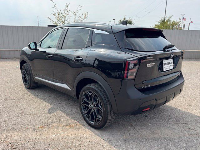 Used 2026 Nissan Kicks SR FWD image 4