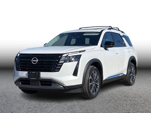 New 2026 Nissan Pathfinder Platinum image 1