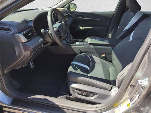 Used 2026 Toyota Camry SE FWD image 9