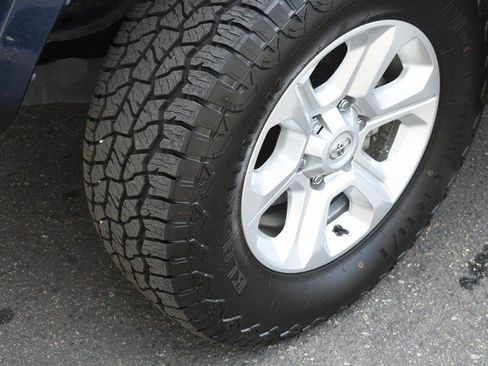 Certified 2024 Toyota 4Runner SR5 AWD/4WD image 11