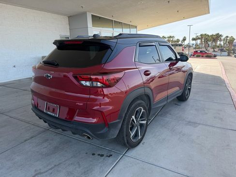 Used 2021 Chevrolet TrailBlazer RS w/ Sun and Liftgate Package image 3